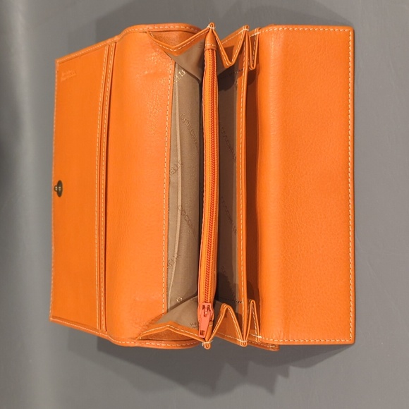 Coccinelle - Picture 3 of 4